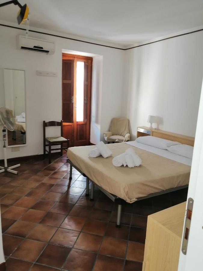 Una Stanza A Cefalù Kültér fotó